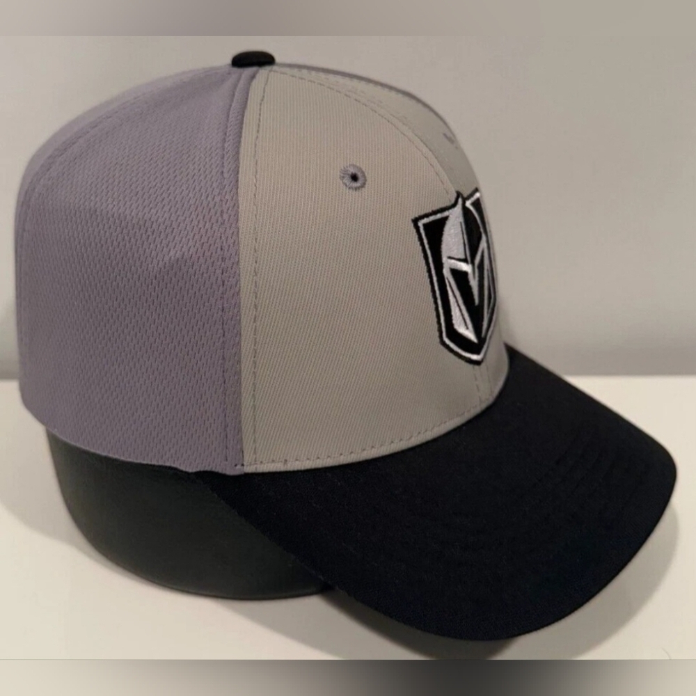 Las Vegas Golden Knights NHL Snapback Adjustable Hat Cap Grey Mesh Beige/Black - Picture 3 of 5